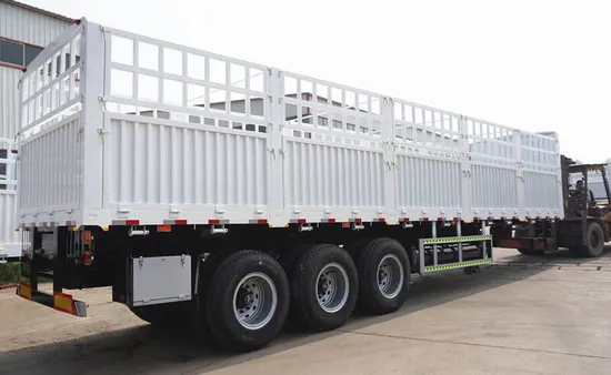 (Promoción puntual) Semirremolque para camión de almacén de carga con valla de estaca de 3 ejes y 60 toneladas de China Remolque para transporte de animales de ganado/ganado/vacas/cerdos/aves de corral a la venta en Sudán